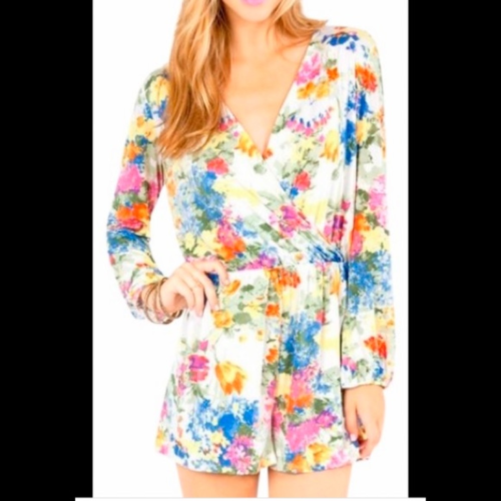Honey punch floral long sleeve romper S Small